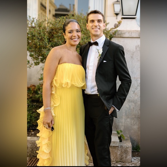 Badgley Mischka Yellow Ombré Ruffled Gown - Picture 4 of 6